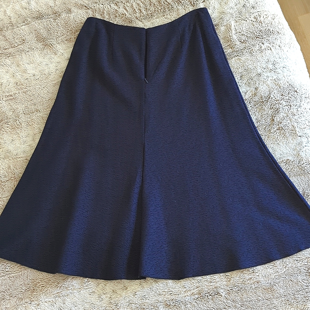 CAbi Tulip Skirt NWOT Size 4